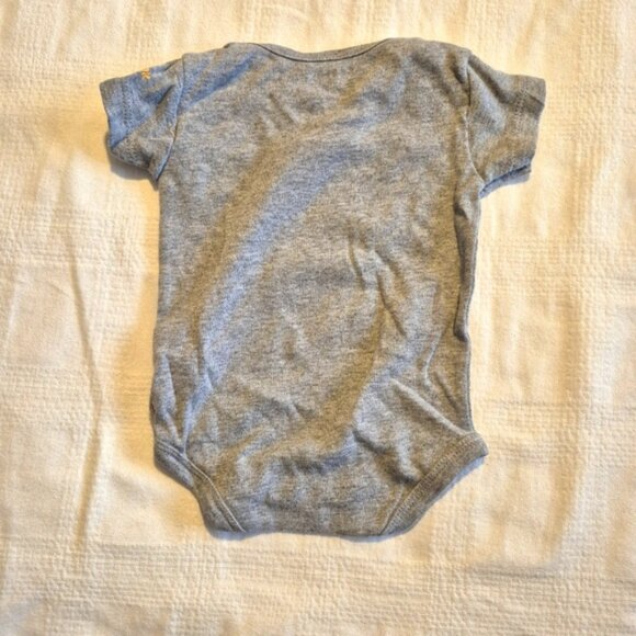 Boston Bruins baby bodysuit bundle 0-3 month, long sleeve top 6m VGUC - Picture 8 of 11